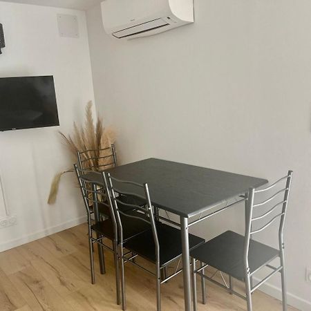 Charmant Et Confortable Appartement Narbonne Exteriör bild