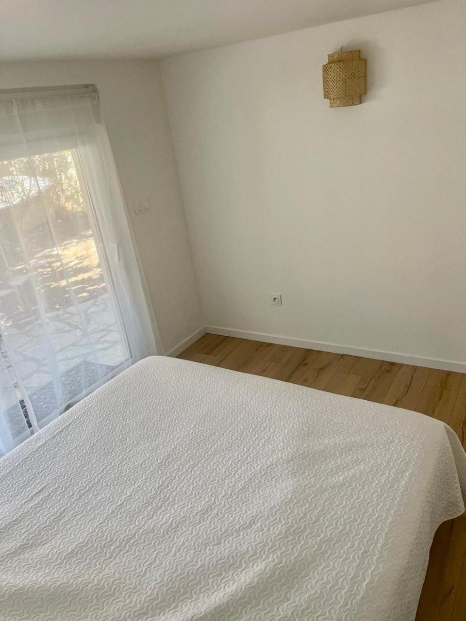 Charmant Et Confortable Appartement Narbonne Exteriör bild
